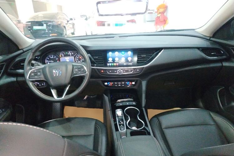Used Buick Regal 2024 25T Deluxe Edition Center Console