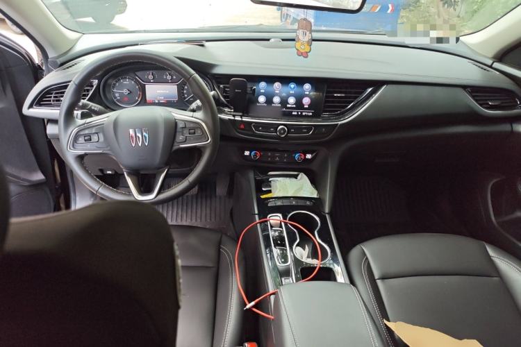 Used Buick Regal 2024 25T Deluxe Edition Center Console