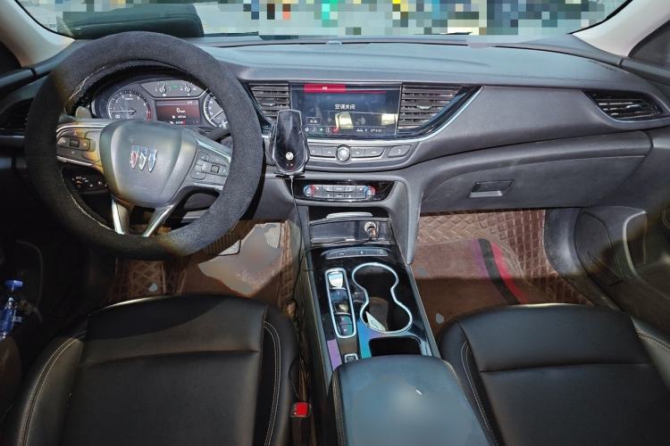 Used Buick Regal 2024 25T Deluxe Edition Center Console