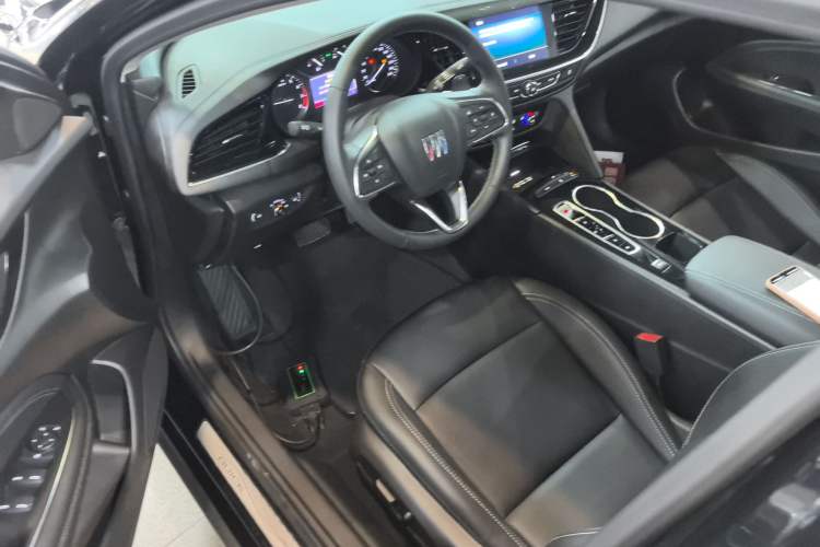 Used Buick Regal 2024 25T Deluxe Edition Driver Seat