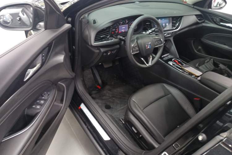 Used Buick Regal 2024 Revised 25T Ultra-Comfort Edition Driver Seat