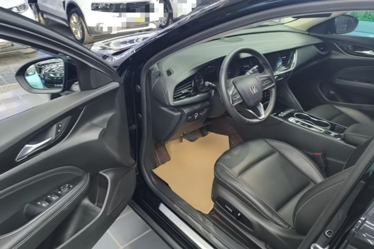 Used Buick Regal 2024 25T Deluxe Edition Driver Seat