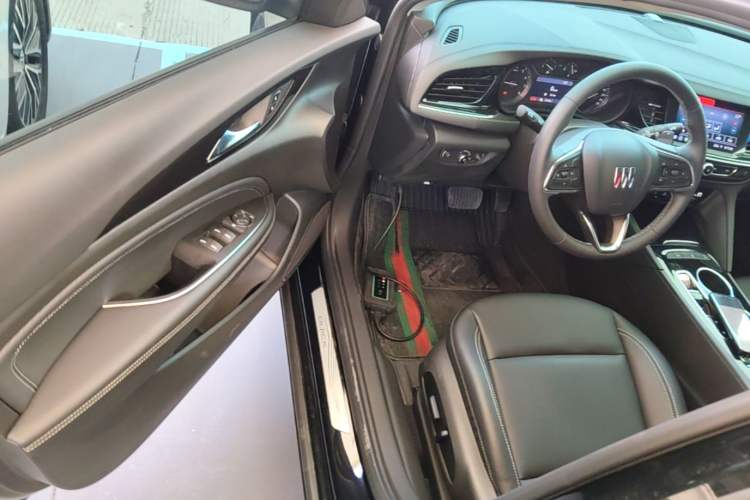 Used Buick Regal 2024 25T Deluxe Edition Driver Seat