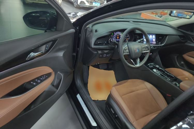 Used Buick Regal 2024 28T Luxury Edition Driver Seat