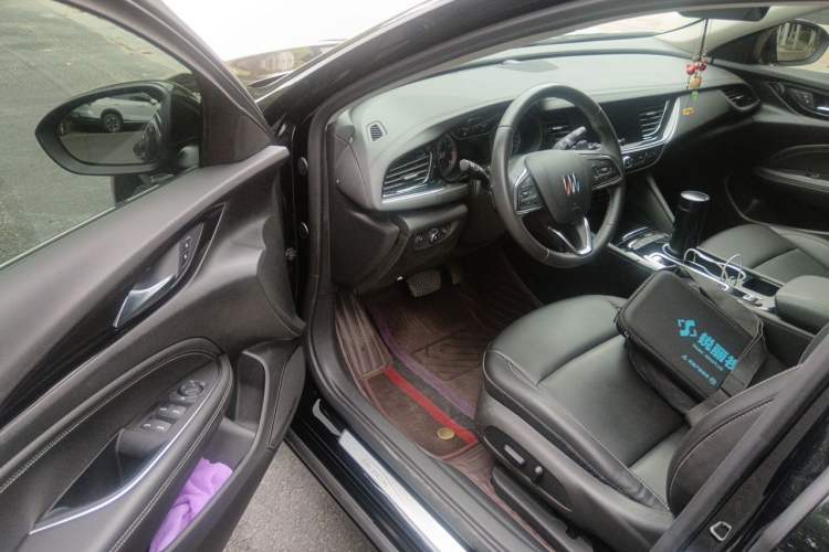 Used Buick Regal 2024 25T Deluxe Edition Driver Seat