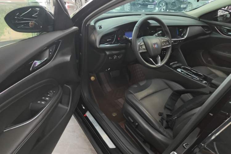 Used Buick Regal 2024 Revised 25T Ultra-Comfort Edition Driver Seat
