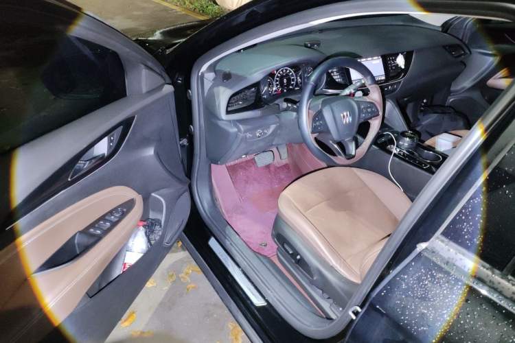 Used Buick Regal 2024 28T Luxury Edition Driver Seat