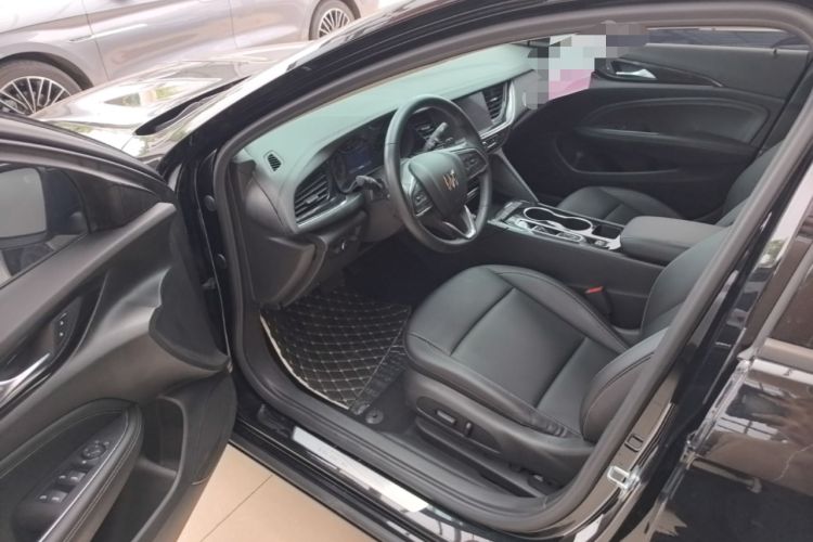 Used Buick Regal 2024 25T Deluxe Edition Driver Seat