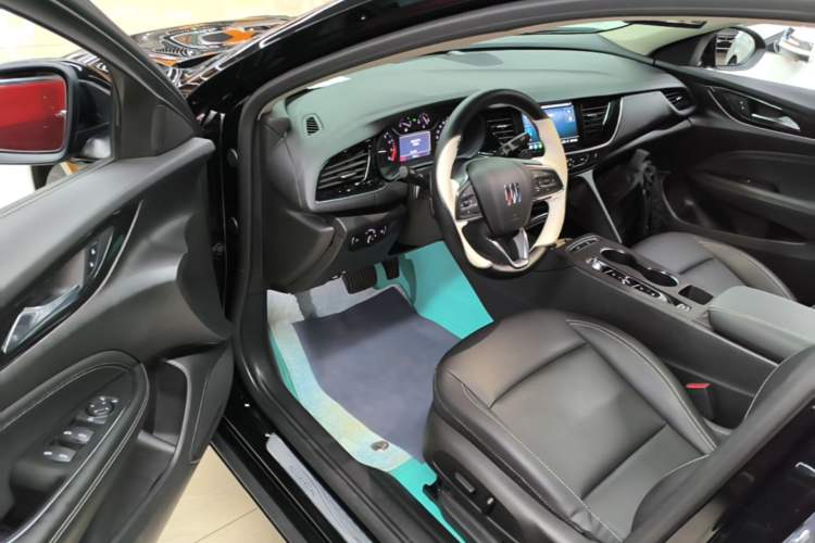 Used Buick Regal 2024 25T Deluxe Edition Driver Seat