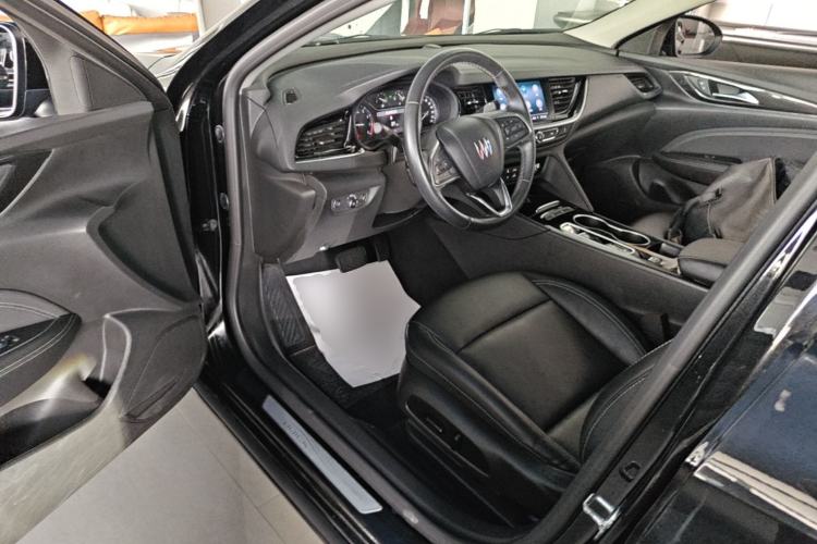 Used Buick Regal 2024 25T Deluxe Edition Driver Seat