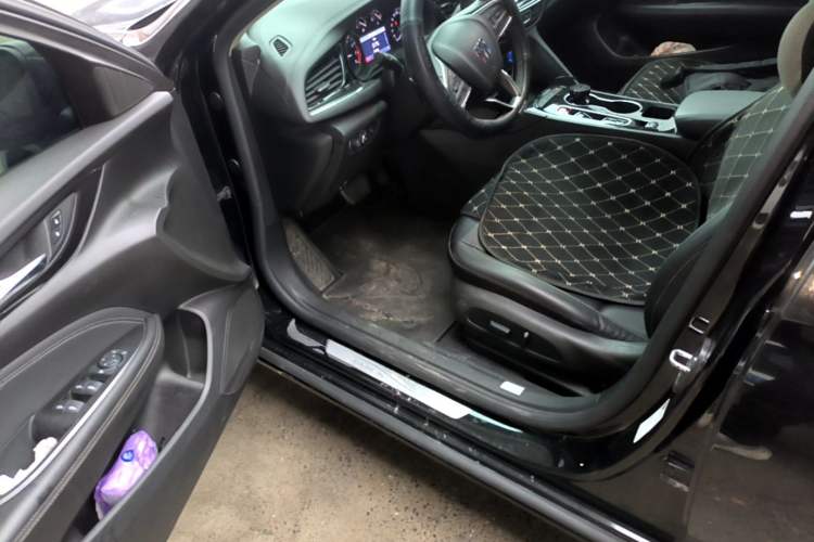 Used Buick Regal 2024 25T Deluxe Edition Driver Seat