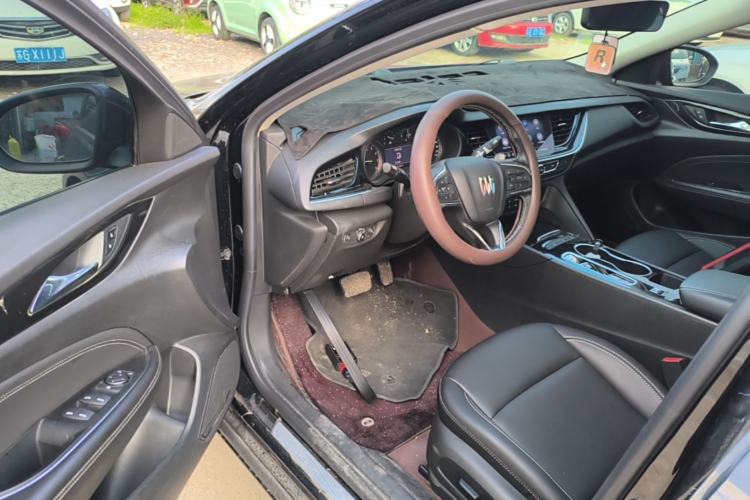 Used Buick Regal 2024 25T Deluxe Edition Driver Seat