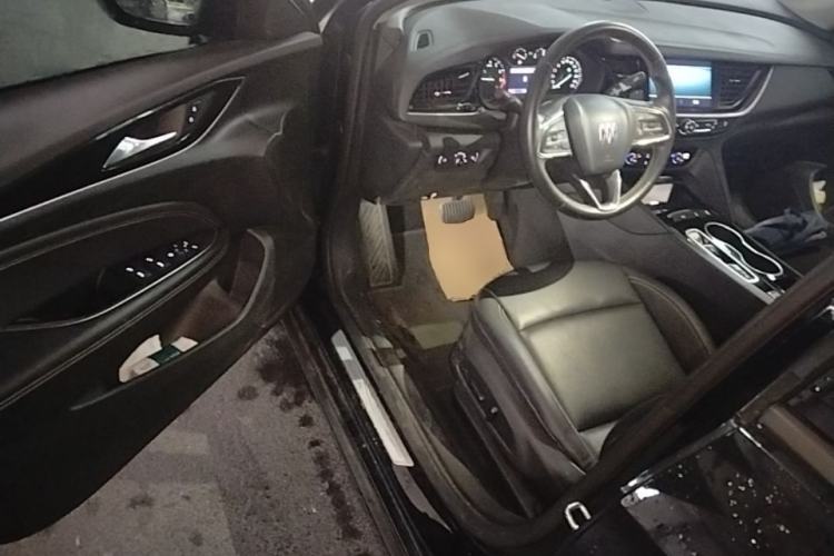 Used Buick Regal 2024 25T Deluxe Edition Driver Seat