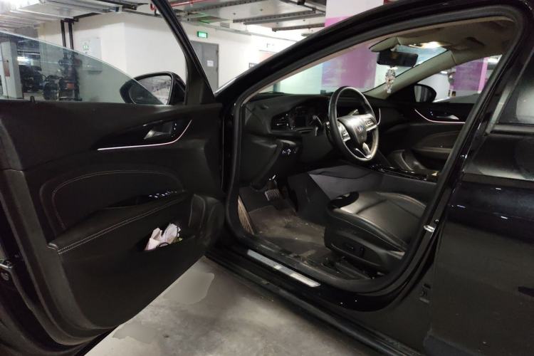 Used Buick Regal 2024 25T Deluxe Edition Driver Seat