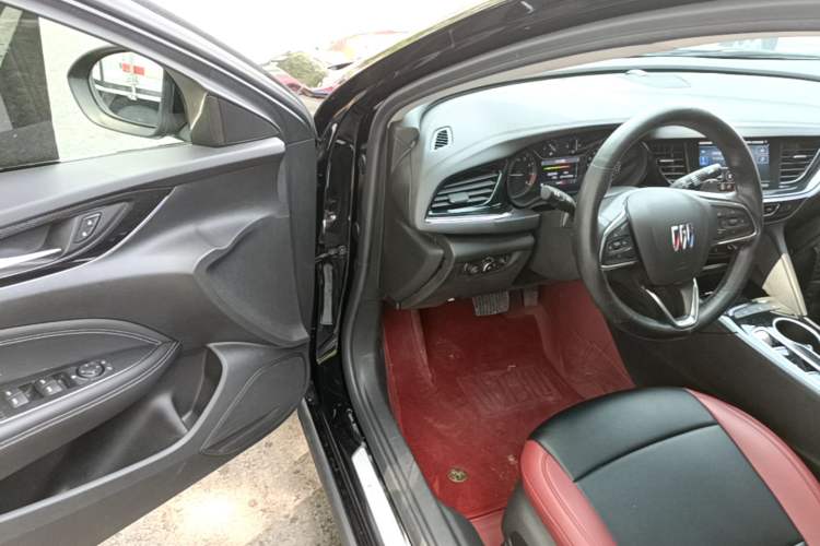 Used Buick Regal 2024 25T Deluxe Edition Driver Seat