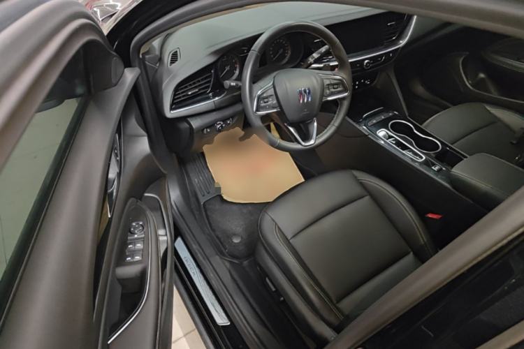 Used Buick Regal 2024 25T Deluxe Edition Driver Seat