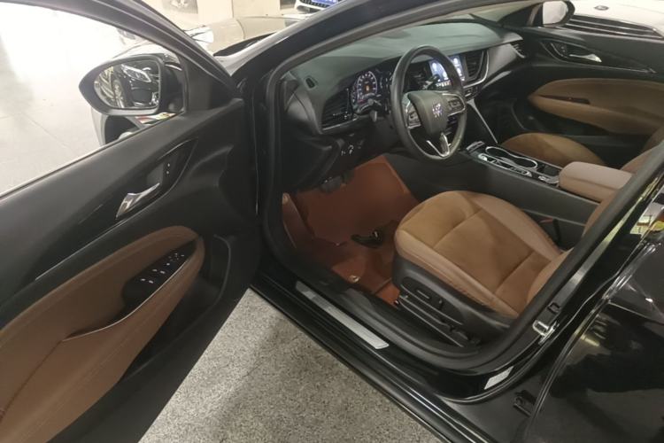 Used Buick Regal 2024 28T Luxury Edition Driver Seat