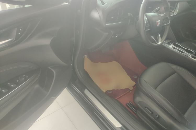 Used Buick Regal 2024 25T Deluxe Edition Driver Seat