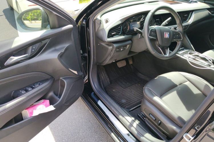 Used Buick Regal 2024 25T Deluxe Edition Driver Seat
