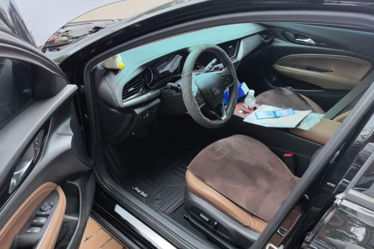 Used Buick Regal 2024 28T Luxury Edition Driver Seat