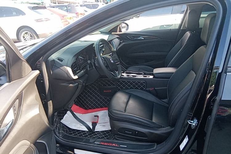 Used Buick Regal 2024 25T Deluxe Edition Driver Seat