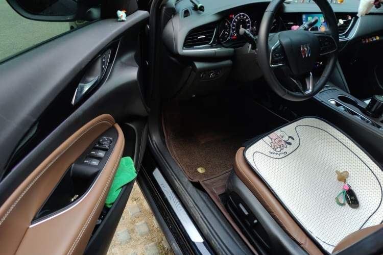 Used Buick Regal 2024 28T Luxury Edition Driver Seat