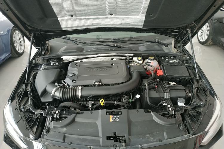 Used Buick Regal 2024 28T Luxury Edition Engine Bay