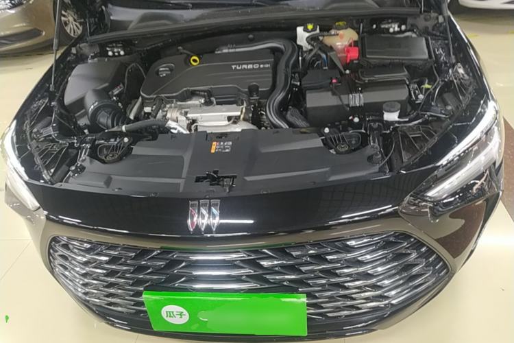 Used Buick Regal 2024 25T Deluxe Edition Engine Bay
