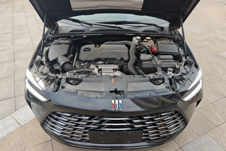 Used Buick Regal 2024 25T Deluxe Edition Engine Bay