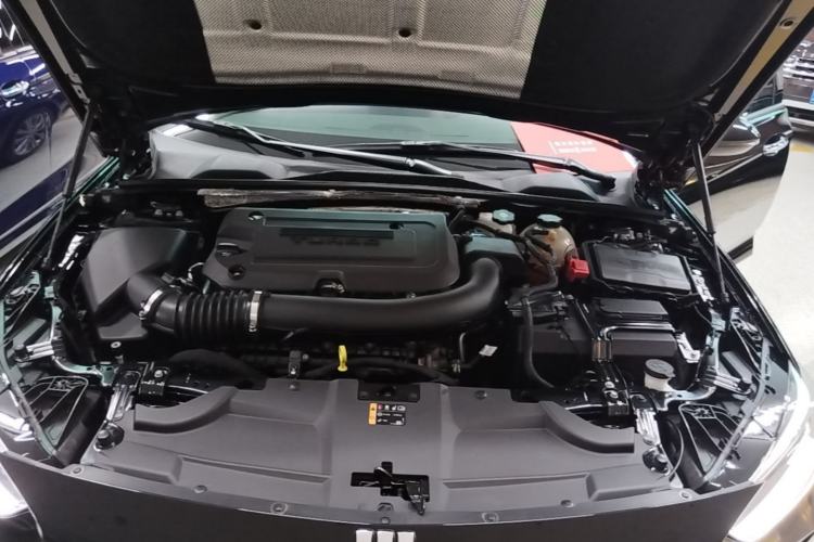 Used Buick Regal 2024 28T Luxury Edition Engine Bay