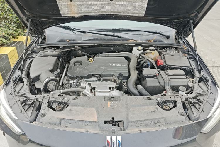 Used Buick Regal 2024 25T Deluxe Edition Engine Bay