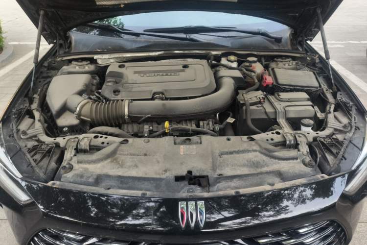 Used Buick Regal 2024 28T Luxury Edition Engine Bay