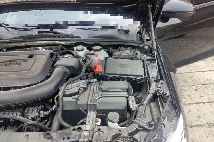 Used Buick Regal 2024 28T Luxury Edition Engine Bay Left