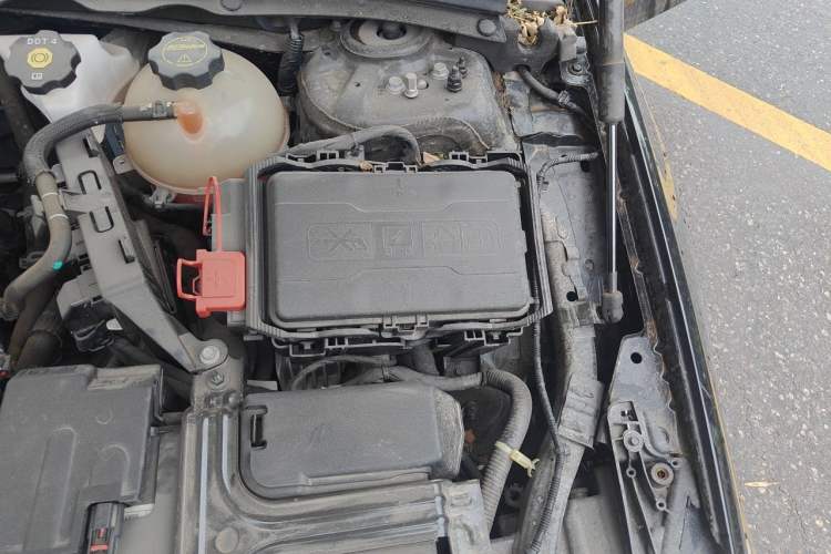 Used Buick Regal 2024 Revised 25T Ultra-Comfort Edition Engine Bay Left