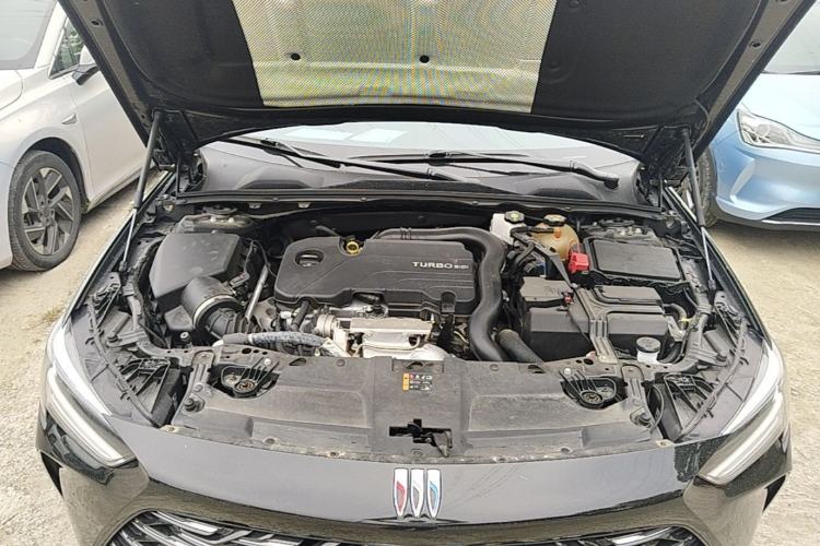 Used Buick Regal 2024 25T Deluxe Edition Engine Bay