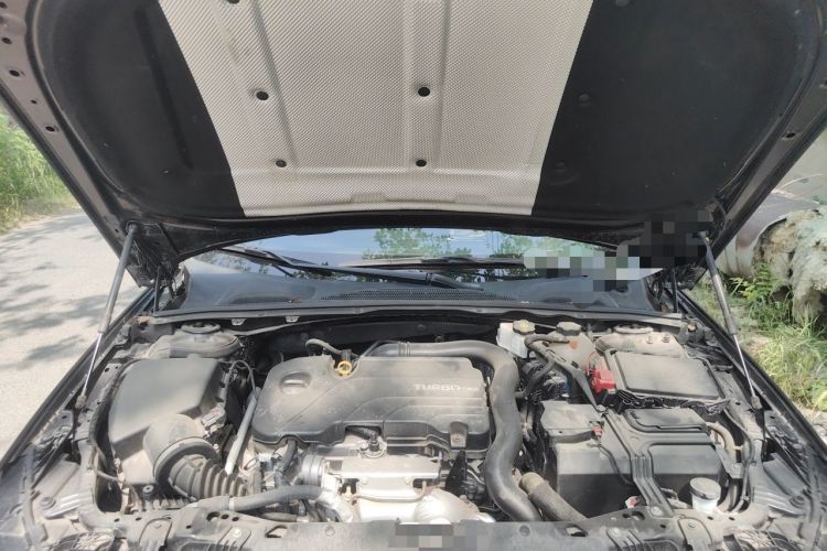 Used Buick Regal 2024 25T Deluxe Edition Engine Bay