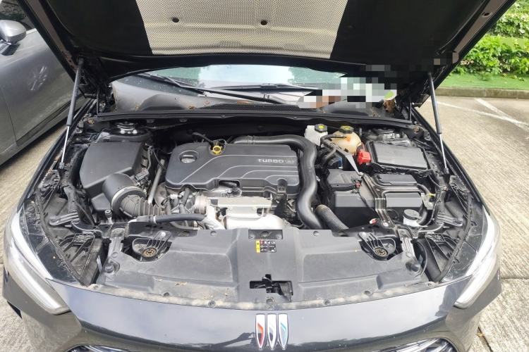 Used Buick Regal 2024 25T Deluxe Edition Engine Bay