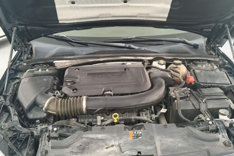Used Buick Regal 2024 28T Luxury Edition Engine Bay