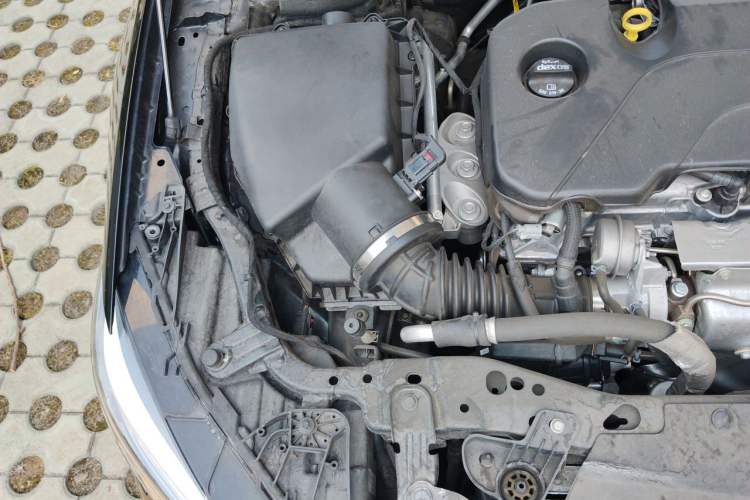 Used Buick Regal 2024 Revised 25T Ultra-Comfort Edition Engine Bay Right
