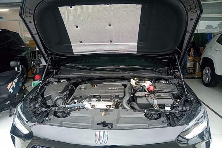 Used Buick Regal 2024 Revised 25T Ultra-Comfort Edition Engine Bay