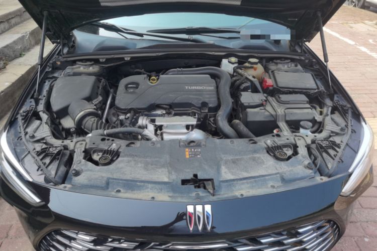 Used Buick Regal 2024 25T Deluxe Edition Engine Bay