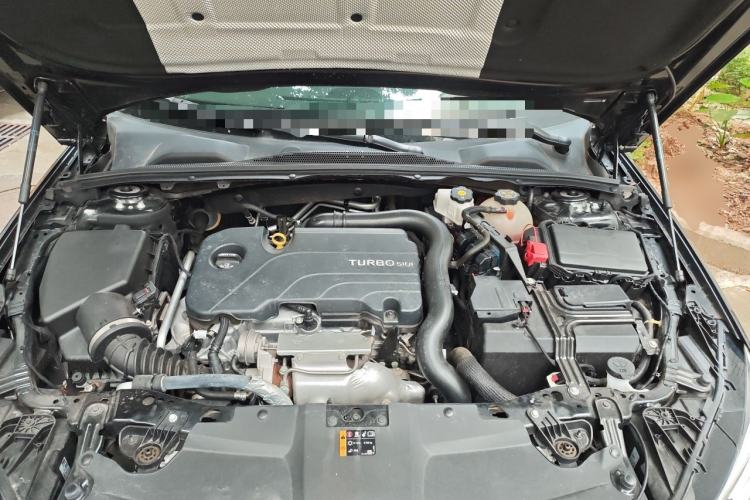 Used Buick Regal 2024 25T Deluxe Edition Engine Bay