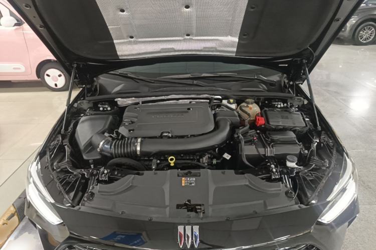 Used Buick Regal 2024 28T Luxury Edition Engine Bay