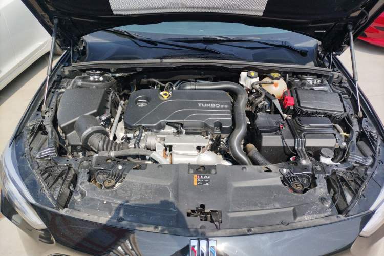 Used Buick Regal 2024 25T Deluxe Edition Engine Bay