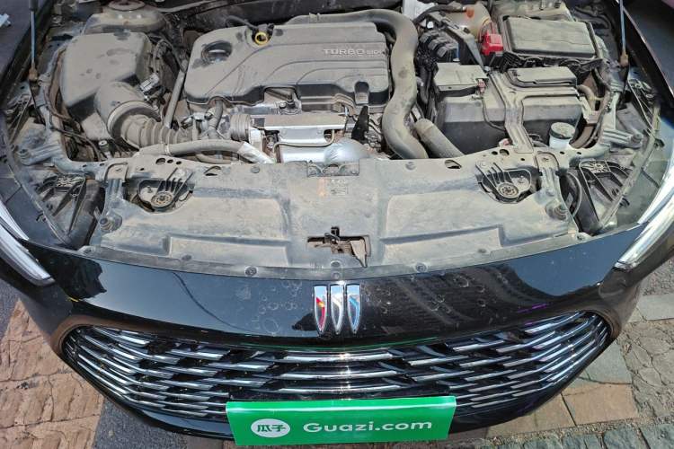 Used Buick Regal 2024 25T Deluxe Edition Engine Bay