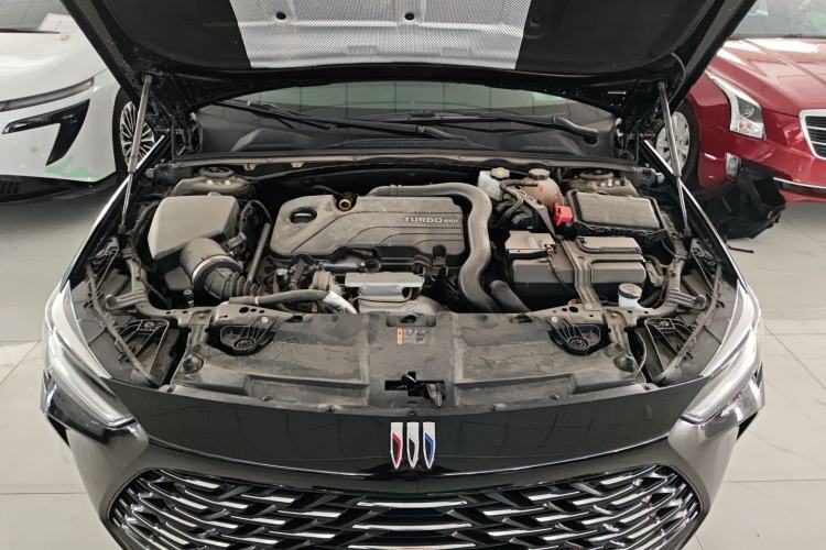 Used Buick Regal 2024 25T Deluxe Edition Engine Bay