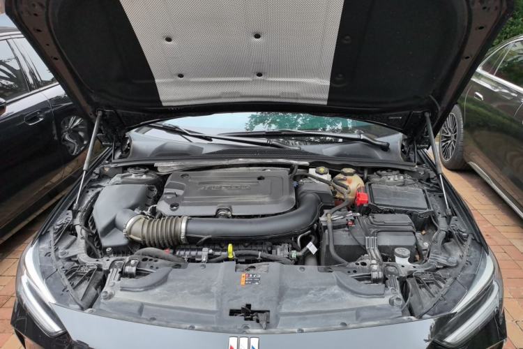 Used Buick Regal 2024 28T Luxury Edition Engine Bay