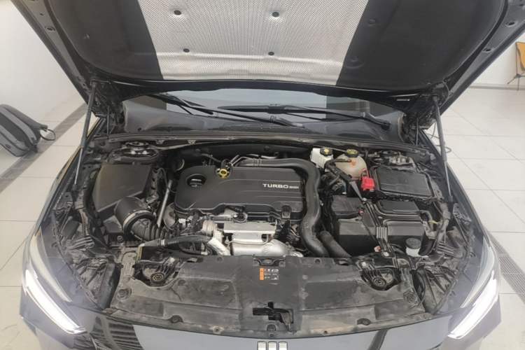 Used Buick Regal 2024 25T Deluxe Edition Engine Bay