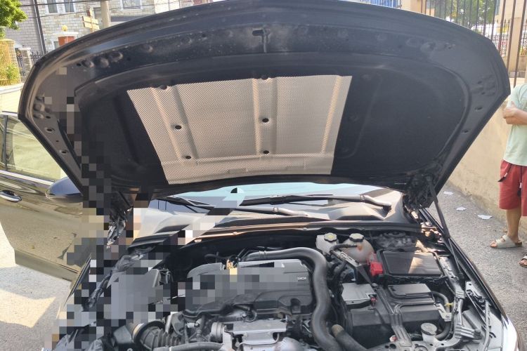 Used Buick Regal 2024 25T Deluxe Edition Engine Bay