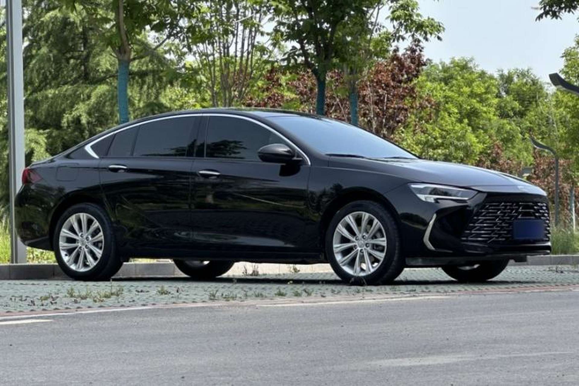 Used Buick Regal 2024 28T Luxury Edition Exterior 1